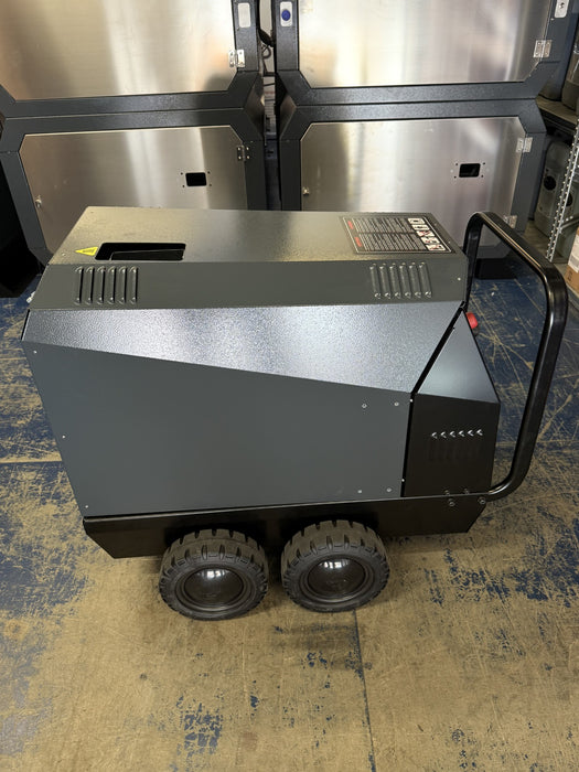 BOSS BOYS Pressure Washers - MHD15200 Mobile Hot Pressure Washer