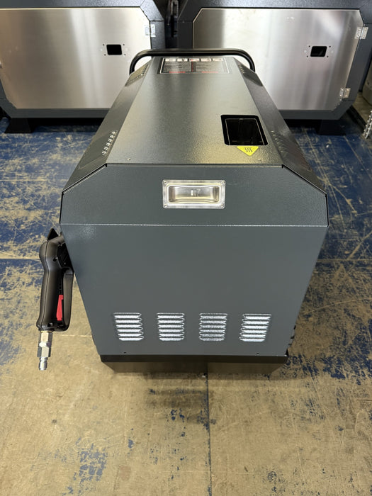 BOSS BOYS Pressure Washers - MHD15200 Mobile Hot Pressure Washer