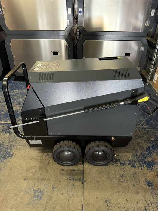 BOSS BOYS Pressure Washers - MHD15200 Mobile Hot Pressure Washer