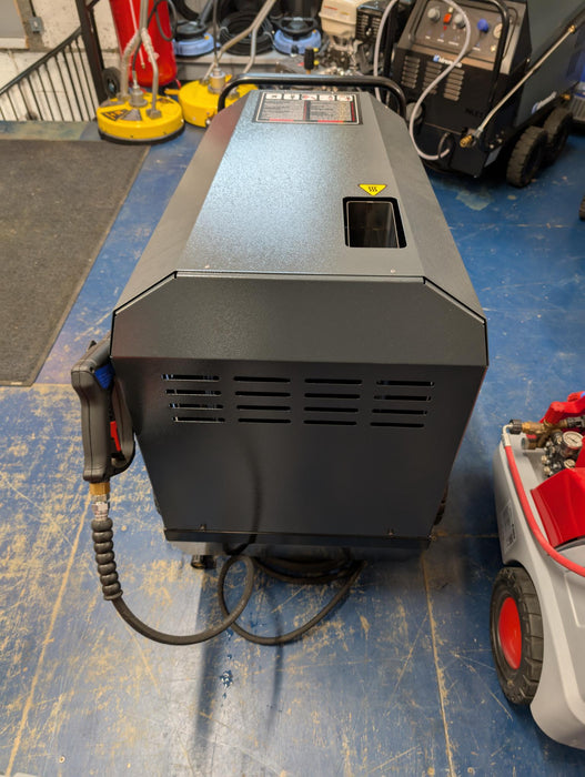 BOSS BOYS Pressure Washers - MHD12100 Mobile Hot Pressure Washer