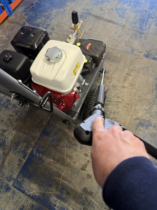 BOSS BOYS PM21200 Mobile Petrol Pressure Washer 200 Bar 21L/min Honda GX390 - RealKleen LTD