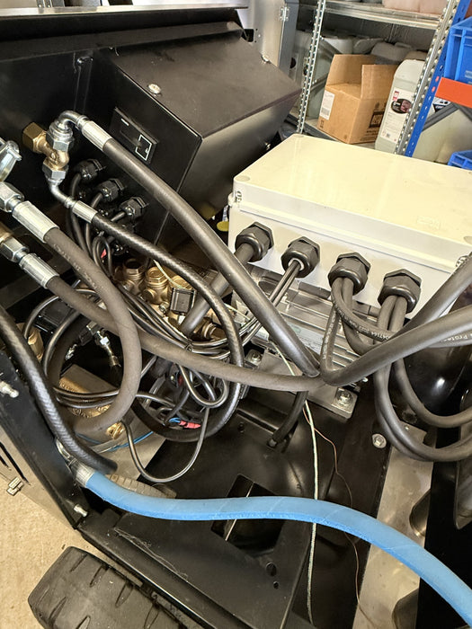 MHE10160SS electric hot water pressure washer ease of servicing access panel